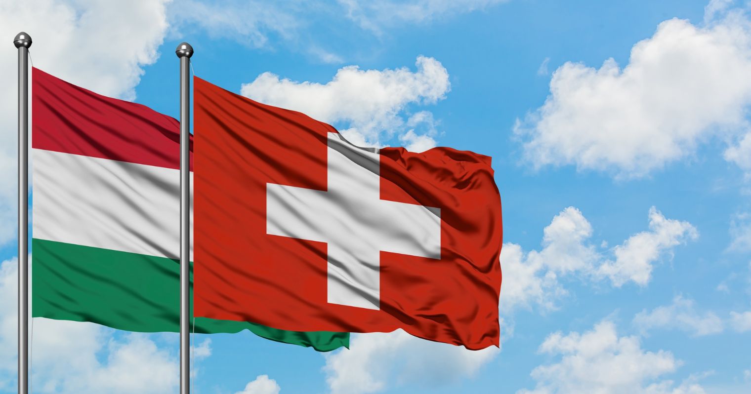 A képen a magyar és a svájci zászlók láthatók
