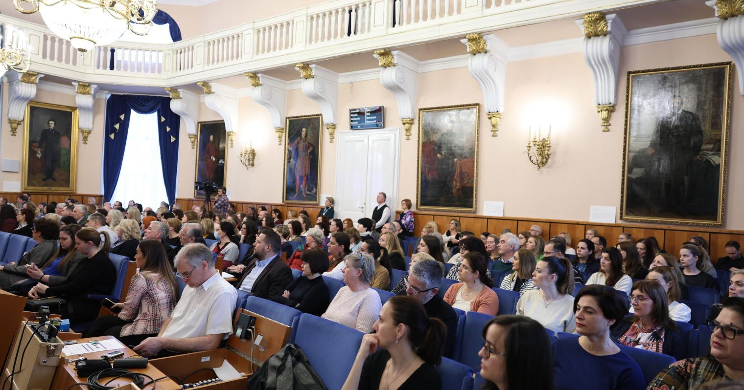 A felnőttképzési konferencia iránt óriási érdeklődés mutatkozott. A rendezvényre több, mint kétszázan voltak kíváncsiak.