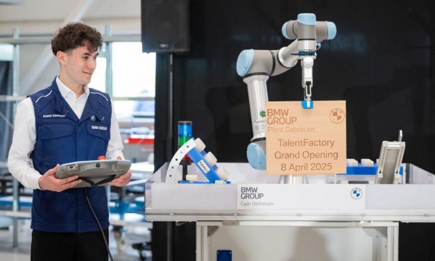 100 új diák csatlakozik a BMW duális programjához