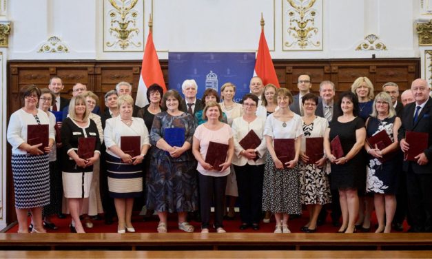 Díjazták a szakképzés kiválóságait – Új alapokon, újabb elismerések