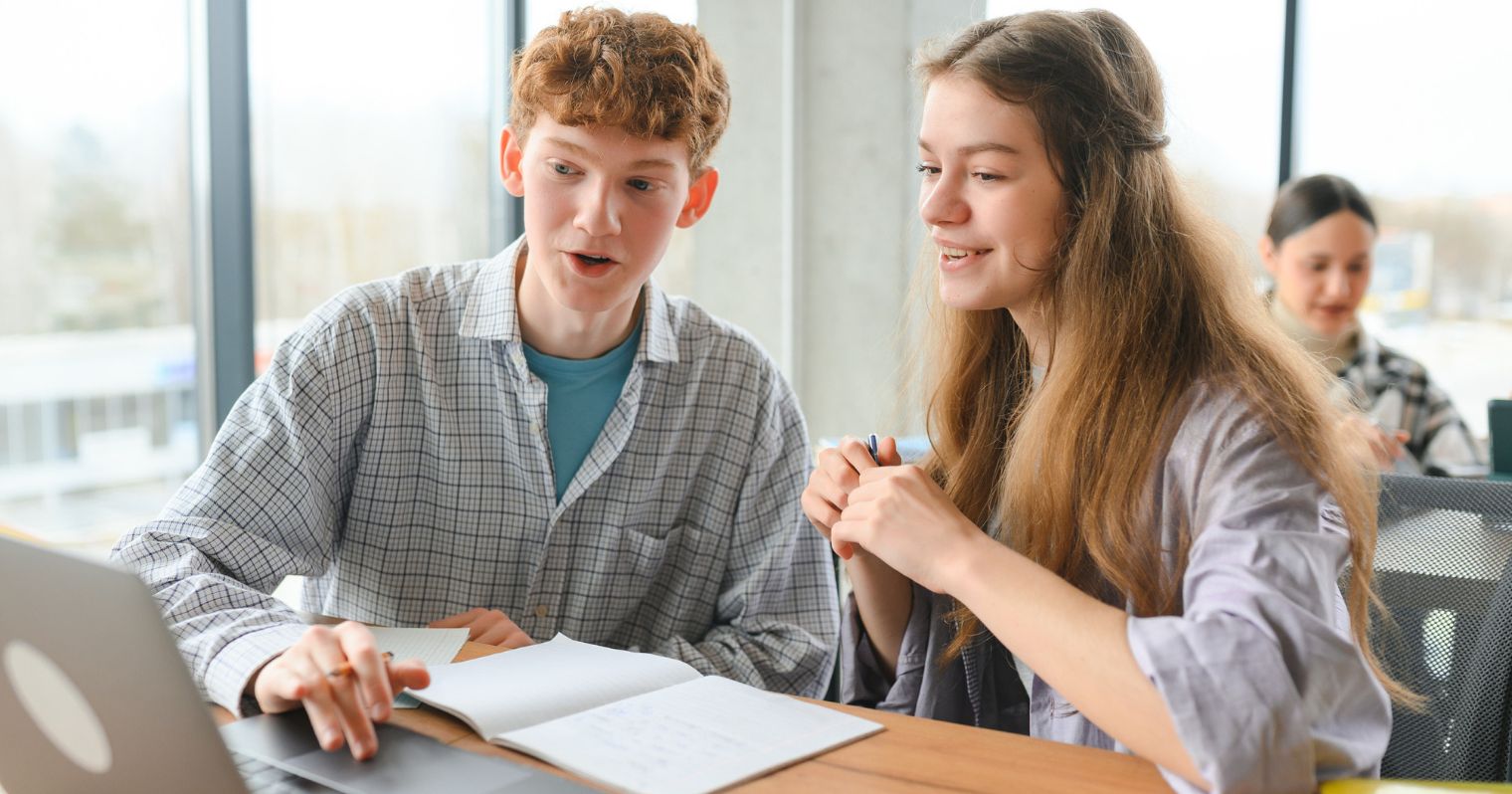 diákok tanulás közben