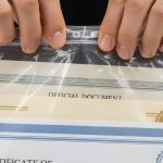 OECD jelentés: Több bizonyítvány, kevesebb tudás