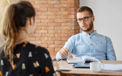 Próbaidő utáni beszélgetés az első munkahelyen: kell rá készülni?