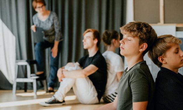 Drámapedagógiai Központot hozott létre az Apor Vilmos Katolikus Főiskola – a dráma segíthet a kamaszoknak