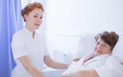 Ápolók Nemzetközi Napja: Miért érdemes ápolónak menni?